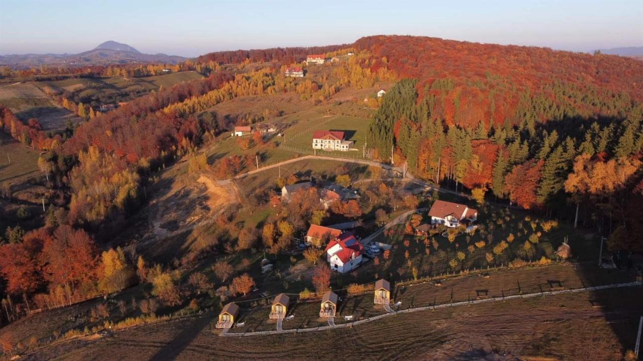 My Little Village Poiana Mărului Extérieur photo